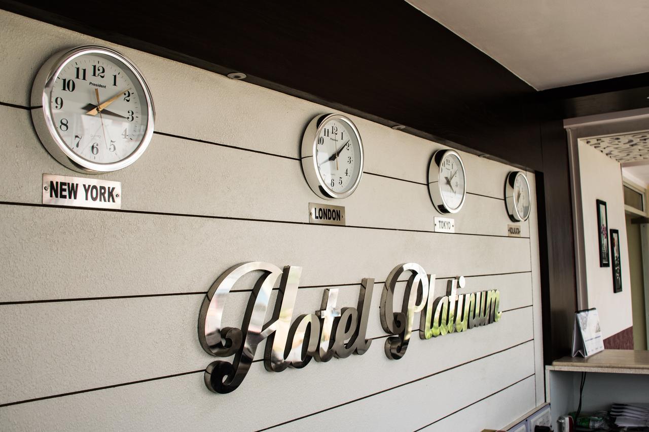 Hotel Platinum Calcutá Exterior foto